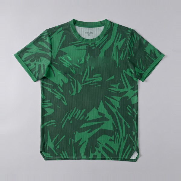 Printed Running Tee in Jungle Leaf
