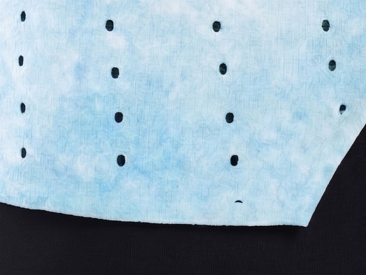 Bonded hem and side split on Tie-Dye Running Vest